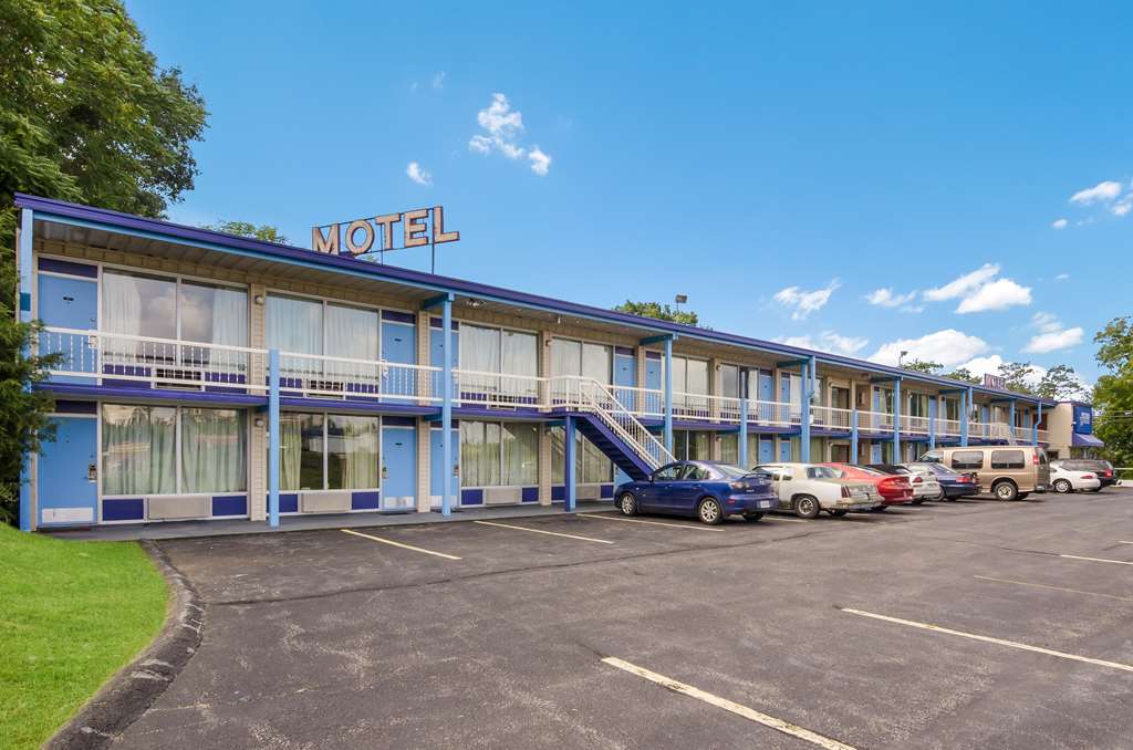 Americas Best Value Inn Wytheville - photo 3
