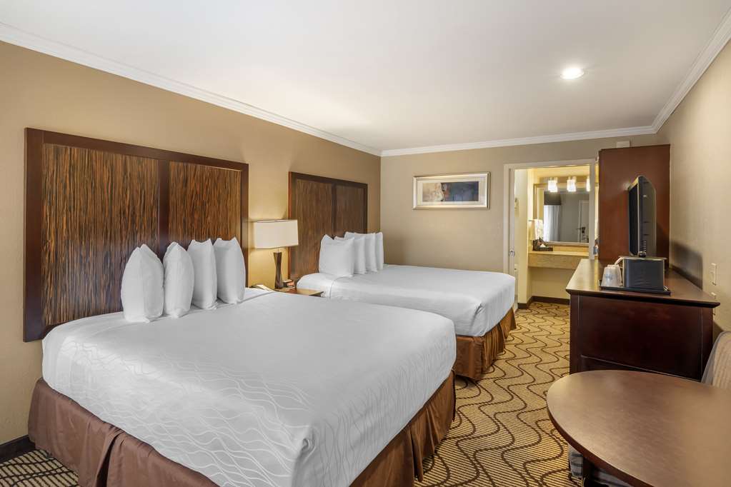 Best Western Plus Orchid Hotel & Suites - photo 60