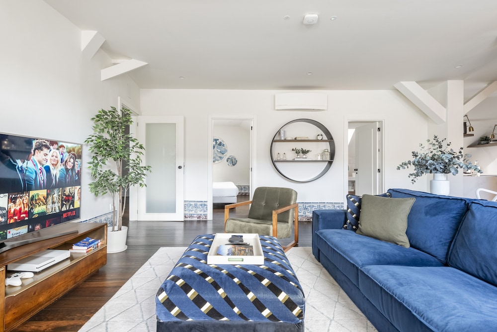 Lisbon Downtown Luxury Family Residence — 4-Star Luxury Hotel in Lisbon, Portugal