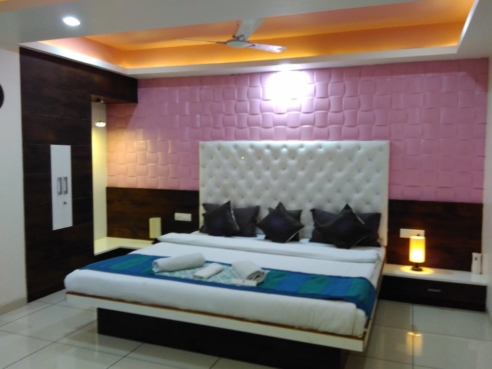 Hotel Sigma Inn By Sky Stays