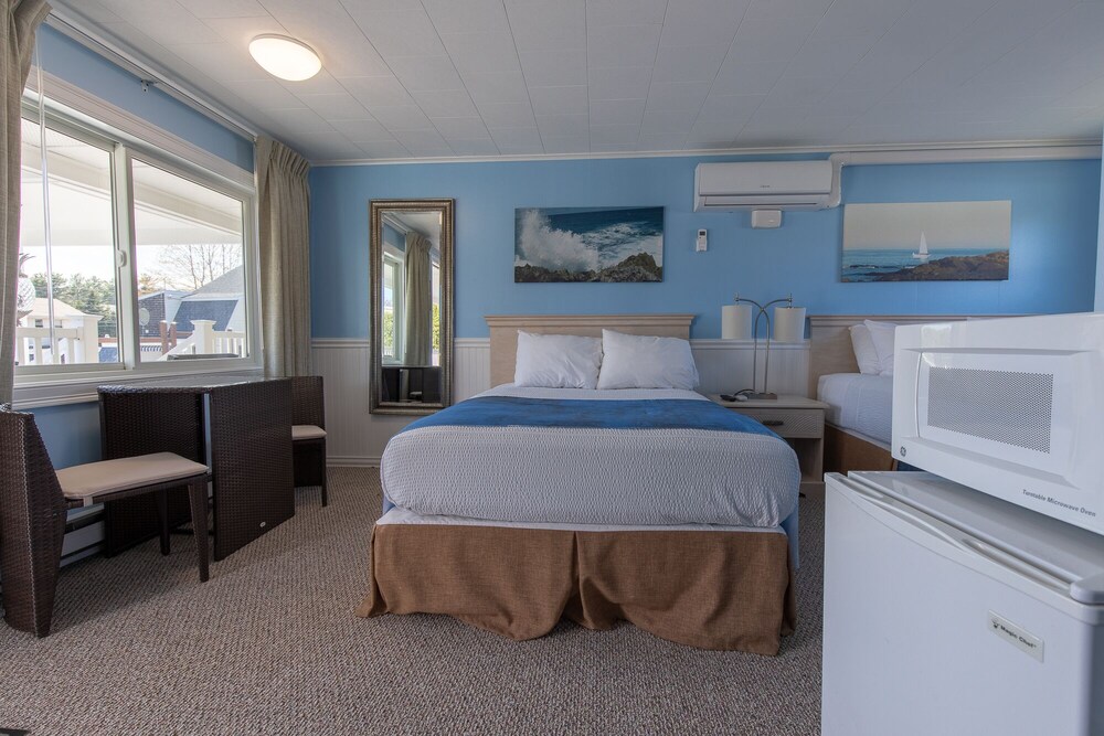 Footbridge Beach Motel - photo 50