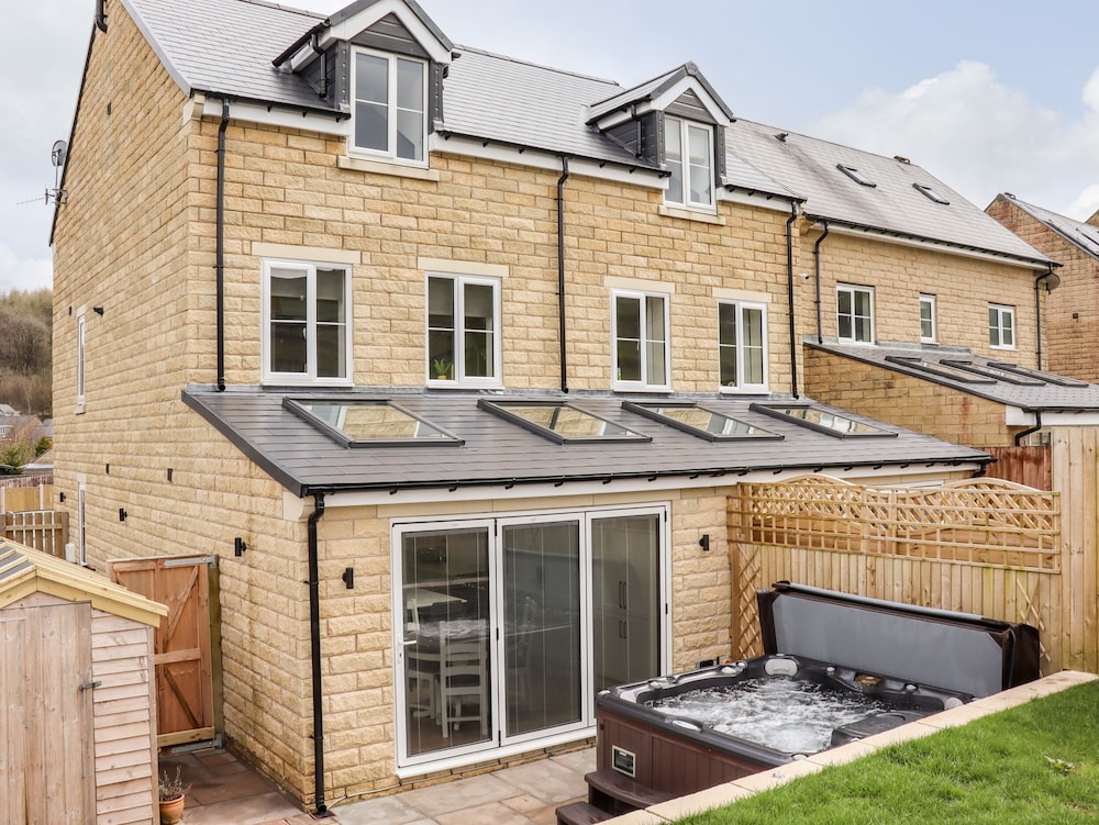 Cheshire View in Buxton, United Kingdom