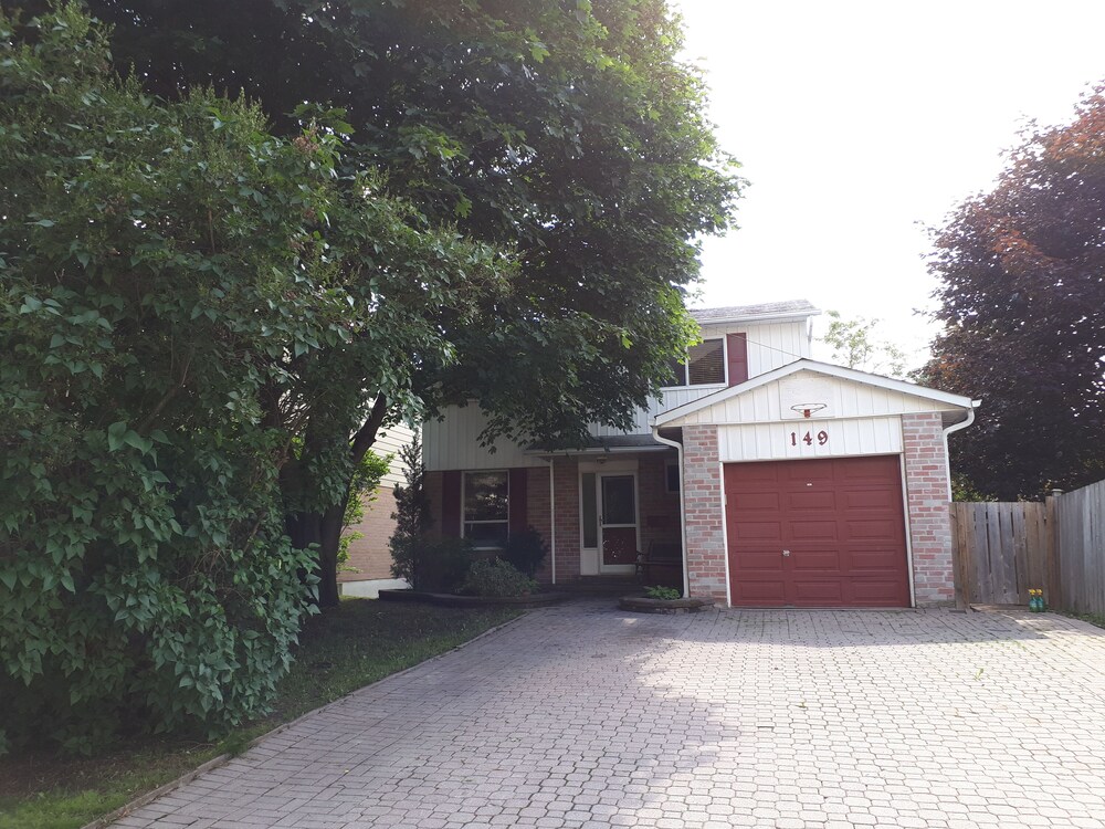 Patricia S Place — Newmarket