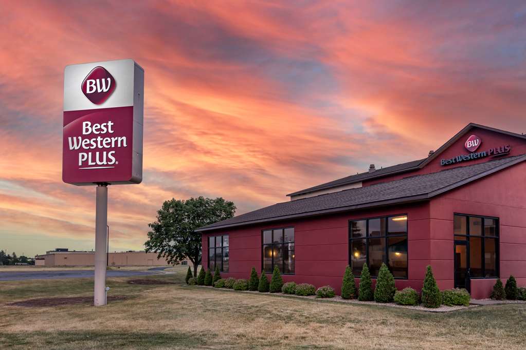 Best Western Plus Chelsea Hotel - photo 41