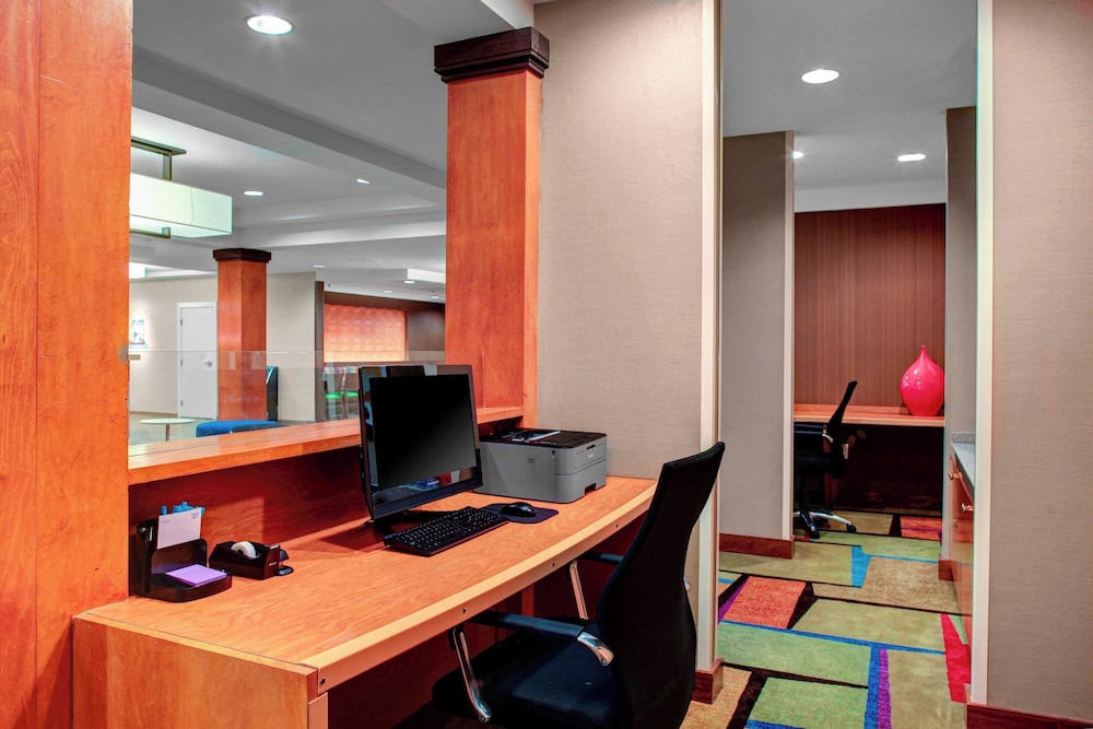 Fairfield by Marriott Inn & Suites Emporia I 95 - photo 24