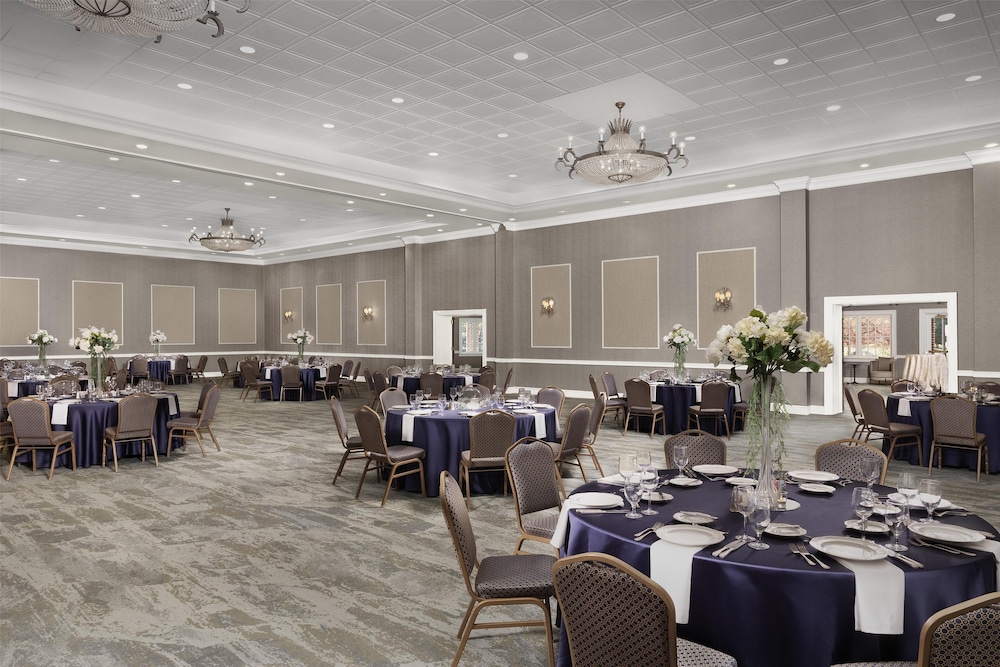 Virginia Crossings Hotel Tapestry Collection by Hilton - photo 32