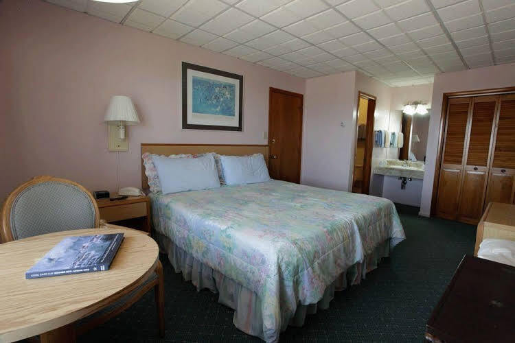 The Buckingham Motel Adults only - photo 19