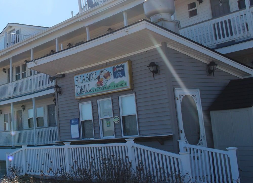 Abellona Inn & Suites - photo 8