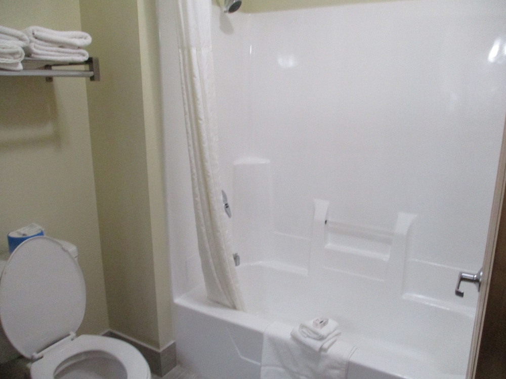 AmericInn by Wyndham Black River Falls I 94 on ATV Trail - photo 15