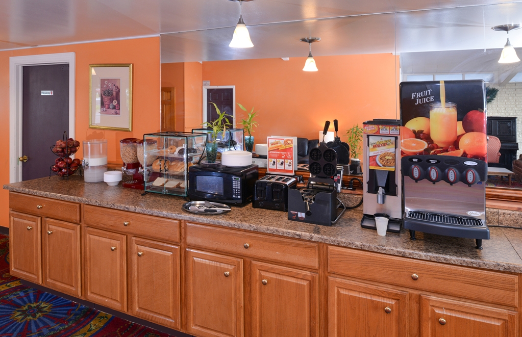 Americas Best Value Inn Geneva - photo 25
