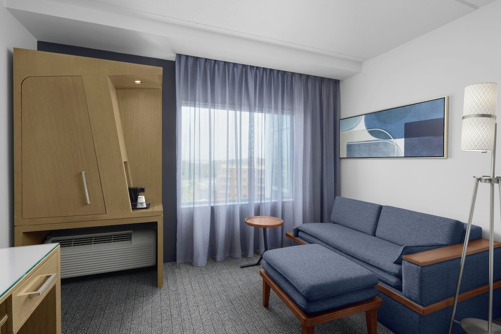 Courtyard by Marriott Orlando South Grande Lakes Area - photo 16