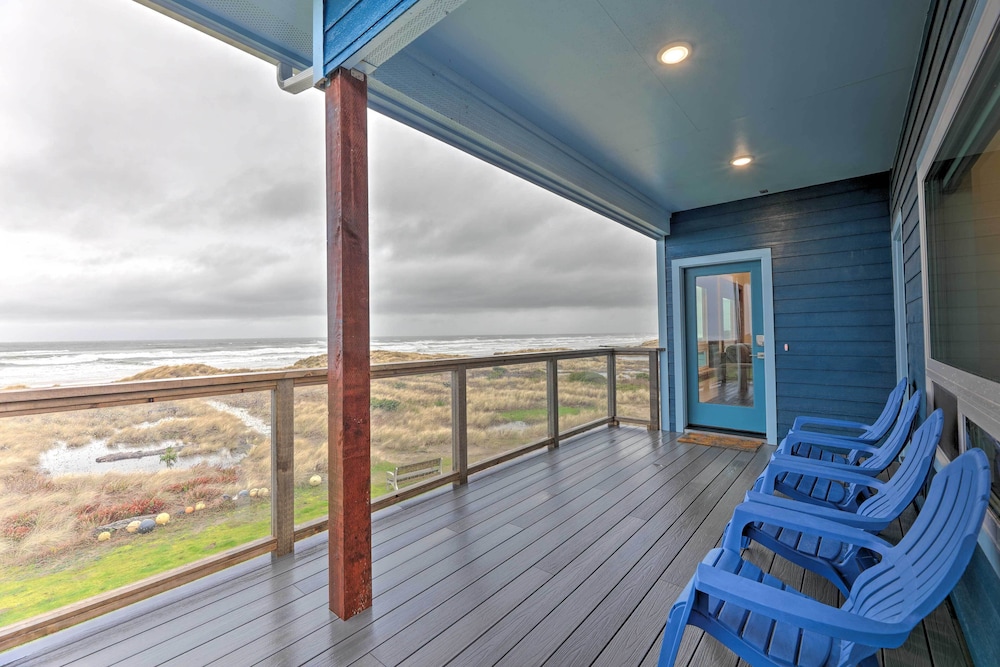 Sanderling Sea Cottages Unit 5 With Ocean Views — Waldport