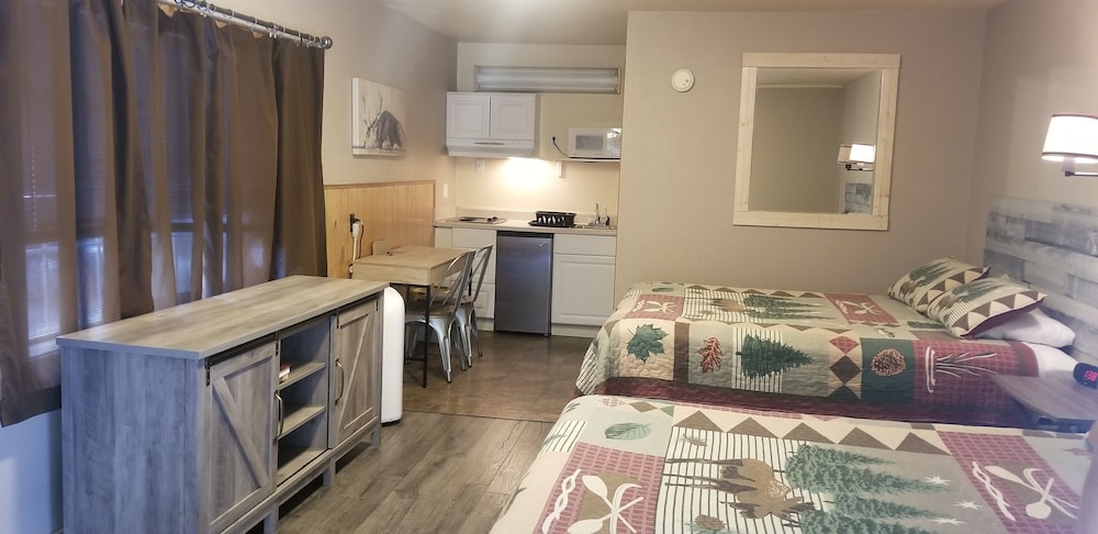 Carriage House Inn - photo 17