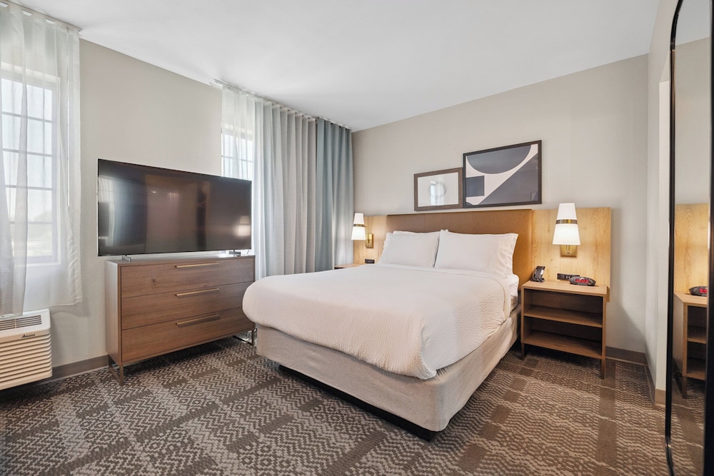 Staybridge Suites Sacramento Woodland - photo 27