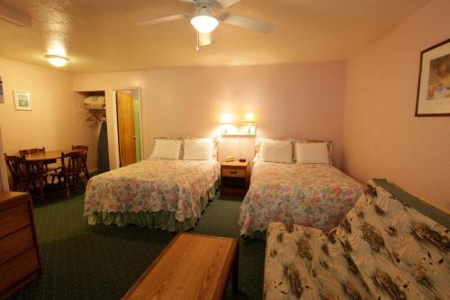 The Buckingham Motel Adults only - photo 9