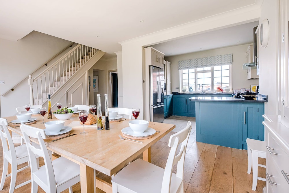 3 The Coastguards Thorpeness Only a stones throw from the Beach and very close to famous boating Meare Country Club and Golf Club Aldeburgh Coastal Cottages in Leiston, United Kingdom