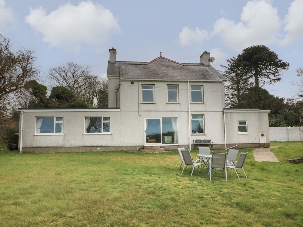 Dolafon — 4-Star Luxury Hotel in Pwllheli, United Kingdom