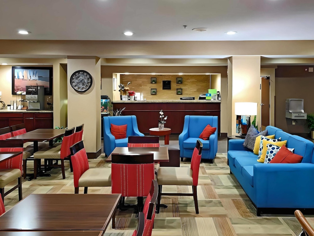 Comfort Inn Erie Near Presque Isle - photo 2