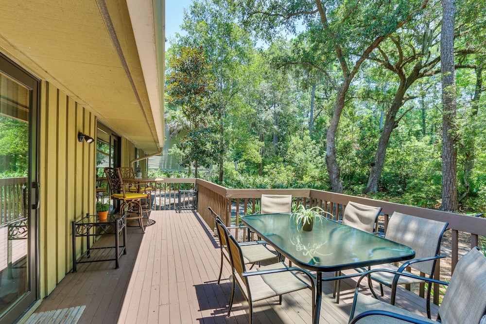 1 Mi To Harbour Town Sea Pines Resort Home - featured photo