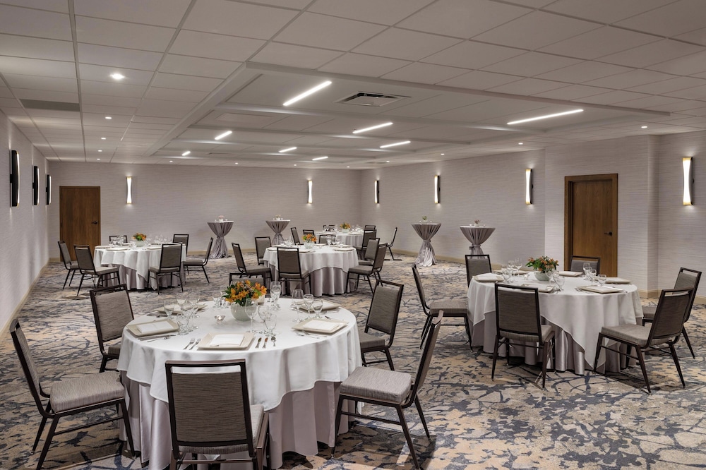 Sheraton Charlotte Airport Hotel - photo 38