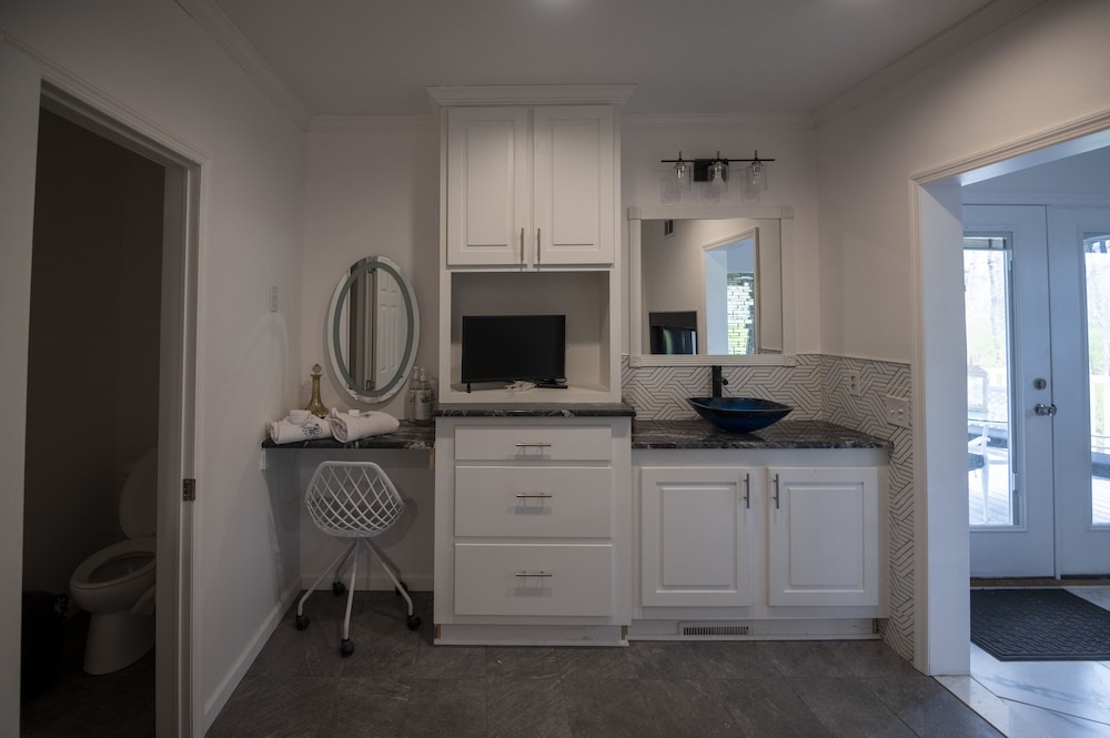 Swan Lake Resort Rentals - photo 170