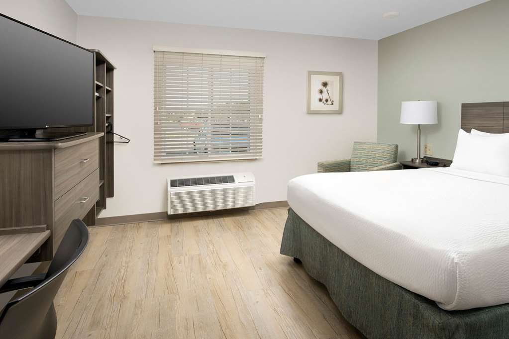 WoodSpring Suites Broken Arrow - photo 7