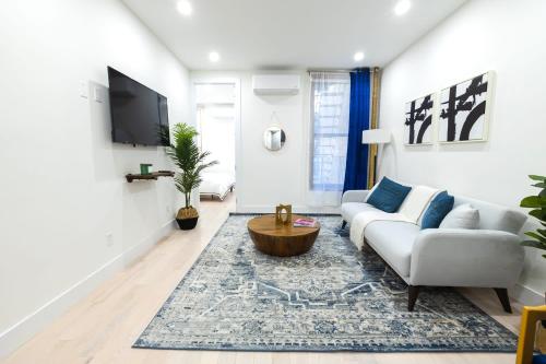 317 3D I New Modern 1Br W&D Walk To Central Park — 4-Star Luxury Hotel in New York City, United States
