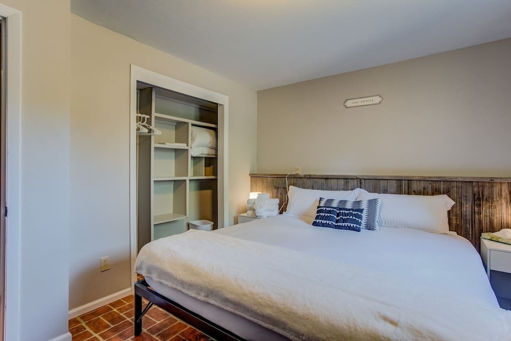 4BR Dog friendly Minutes to Garden of the Gods - photo 15