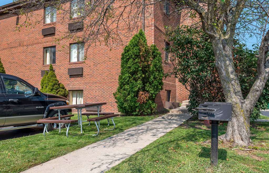 Extended Stay America Suites Indianapolis NW College Park - photo 4