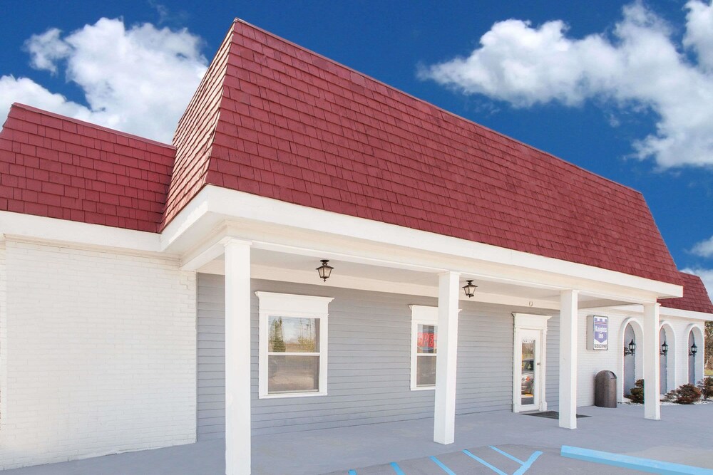 Knights Inn Grand Blanc — hotel in Grand Blanc