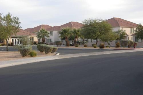 Mesquite Nevada Vacation Rental Ground Level and double car garage