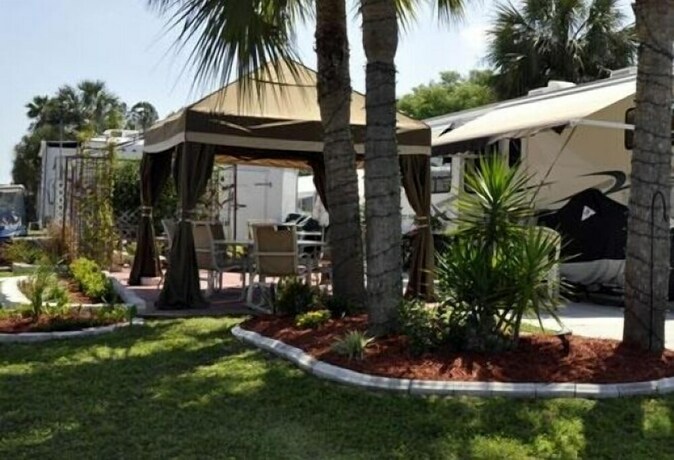 Winter Quarters Pasco RV Resort Campground - photo 9