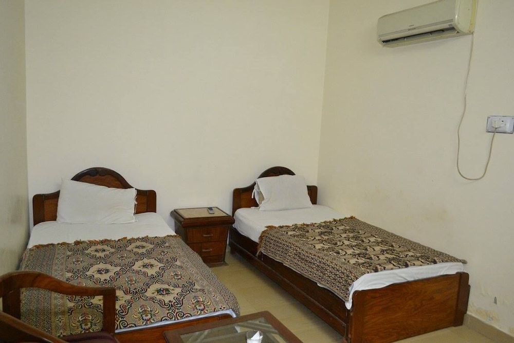 Luxury Hotel And Restaurant — Bahawalpur — photo 4