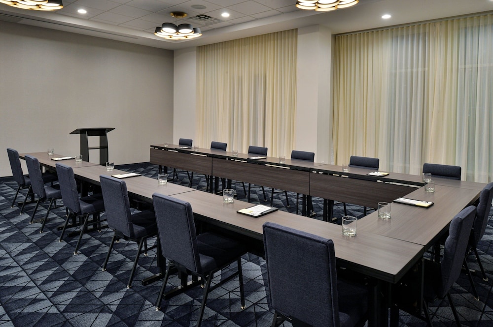 Courtyard by Marriott Raleigh Cary Crossroads - photo 39