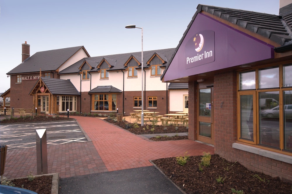 Premier Inn Dumbarton Loch Lomond — hotel in Dumbarton