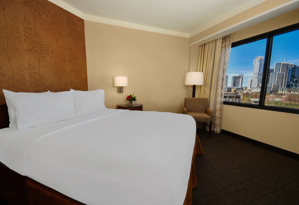 Embassy Suites by Hilton Austin Downtown South Congress - photo 28