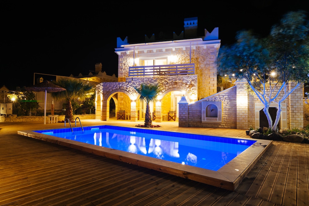 Anesis Family Villas — 4-Star Luxury Hotel in Irakleion, Greece