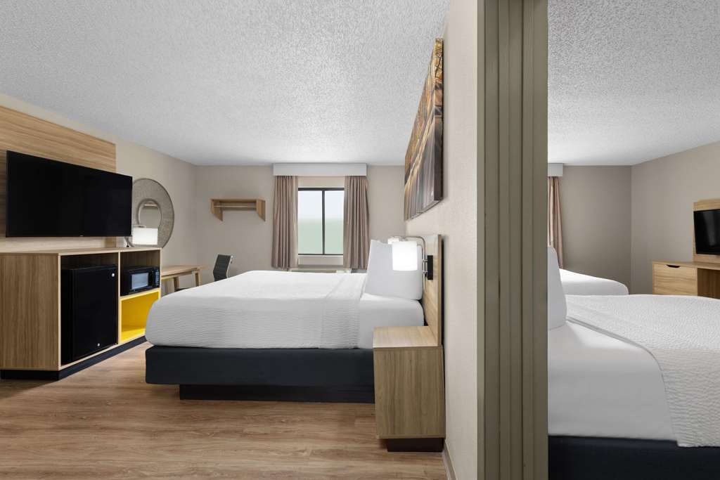 Days Inn by Wyndham Carthage - photo 16