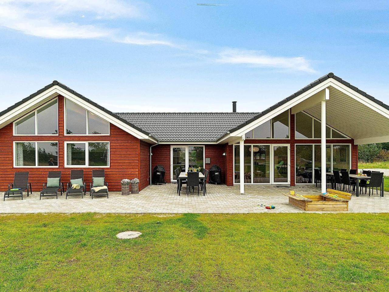 Luxury Retreat with Pool By Traum Ferienwohnungen in Grenaa, Denmark