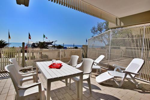 Residence Spiaggia — 4-Star Luxury Hotel in Lignano Sabbiadoro, Italy