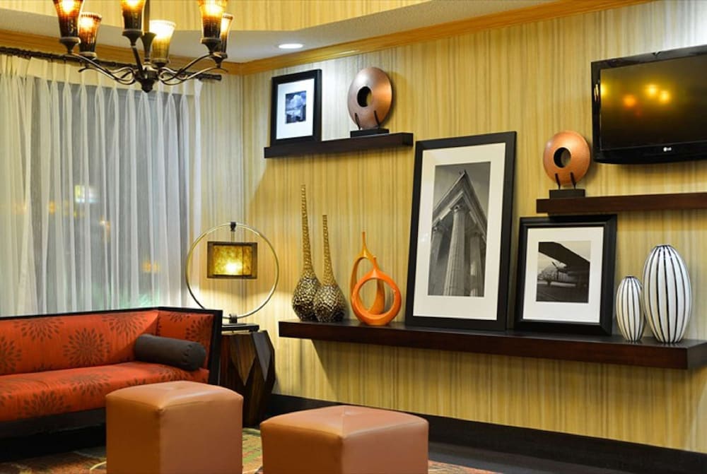 Hampton Inn Sturgis Lagrange Area - photo 3