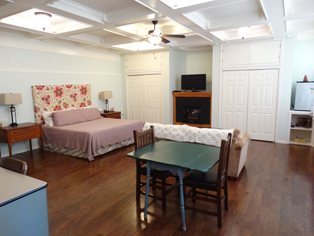 Davie School Inn - photo 32