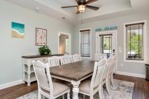 Pawsitively Paradise by Oak Island Accommodations - photo 20