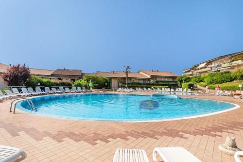 Nice Garda — 4-Star Luxury Hotel in Desenzano Del Garda, Italy