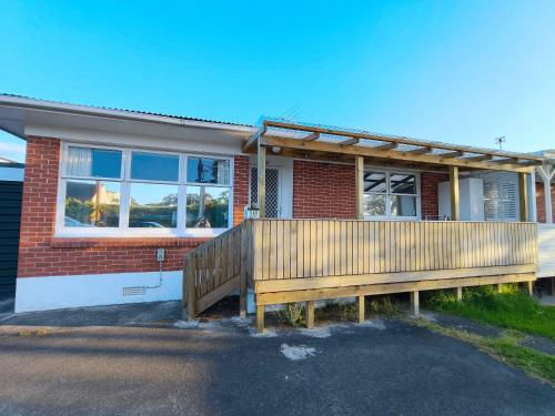 Lakefornt Central Comfort Near Beach in Auckland, New Zealand