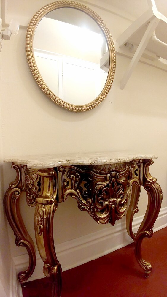 Historic Whiting Hotel Suites - photo 24