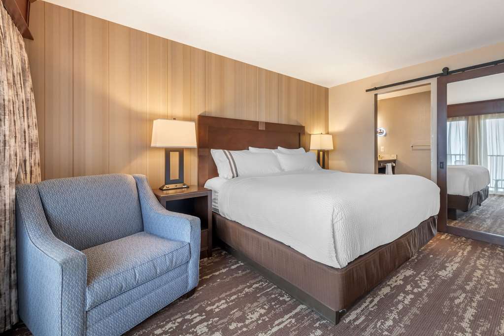 Best Western Plus Superior Inn - photo 60