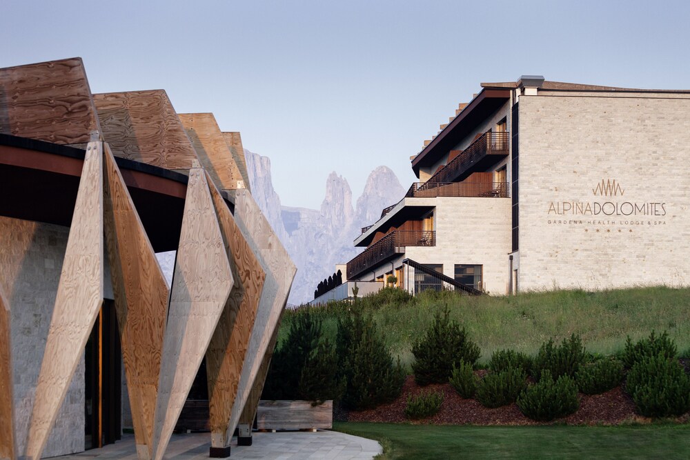 COMO Alpina Dolomites — 5-Star Luxury Hotel in Castelrotto, Italy