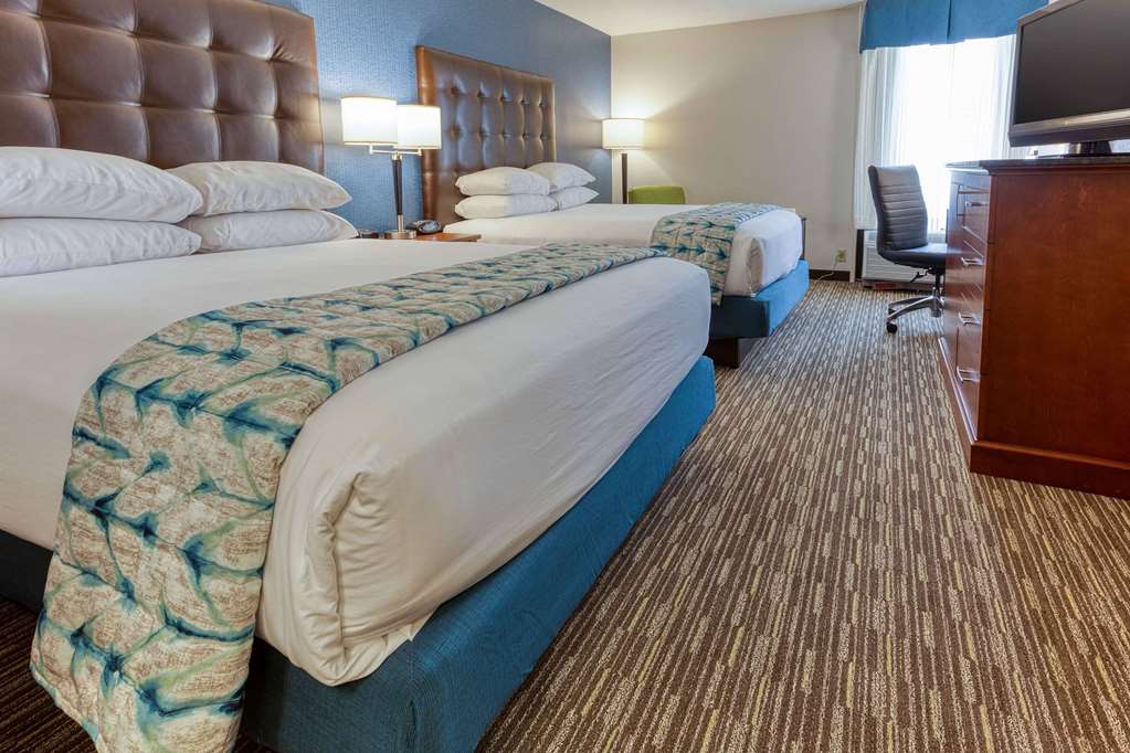 Heritage Inn & Suites St. Louis Fenton Trademark by Wyndham — hotel in Fenton