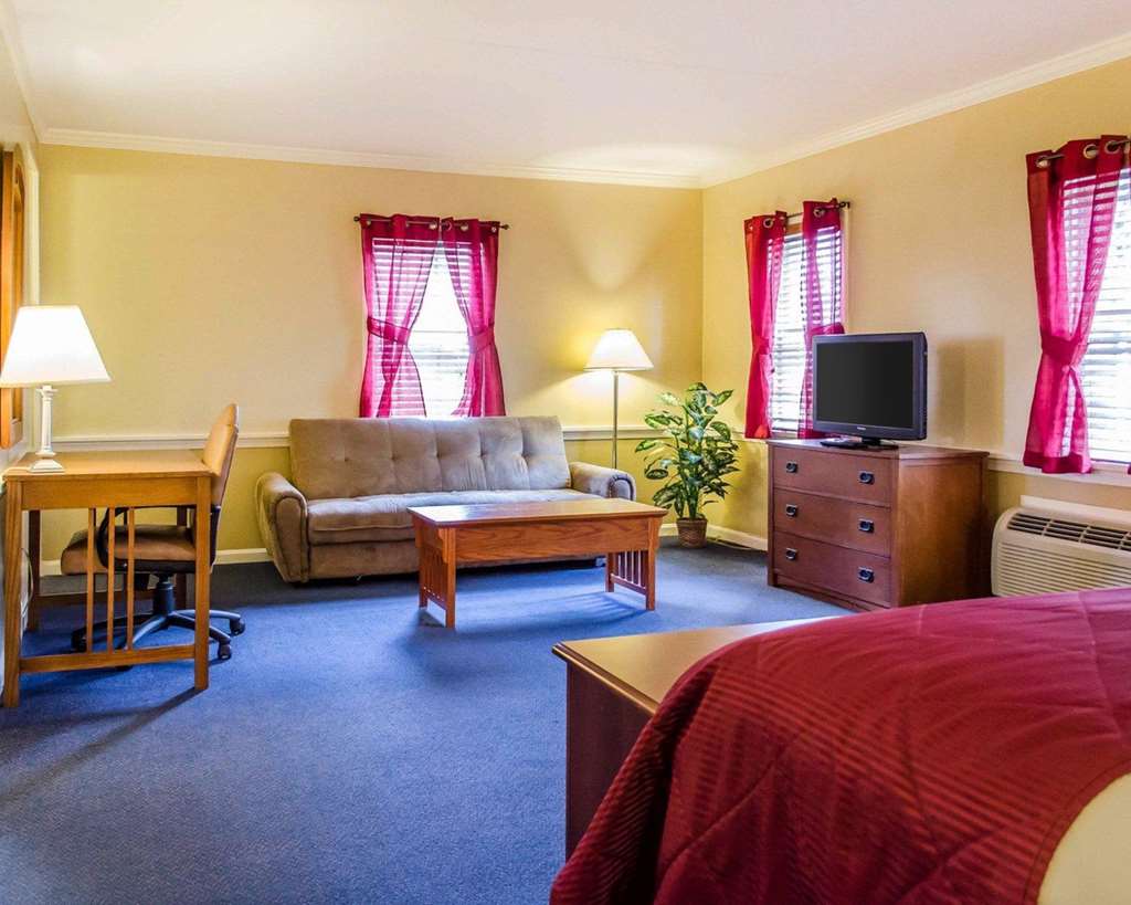 Clarion Inn Strasburg Lancaster - photo 20